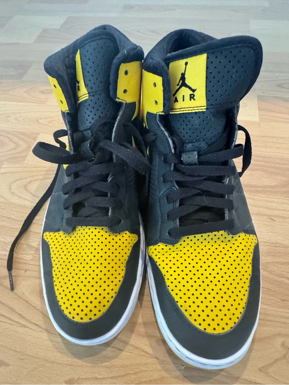 Nike Air Jordan 1 Alpha Yellow White Black